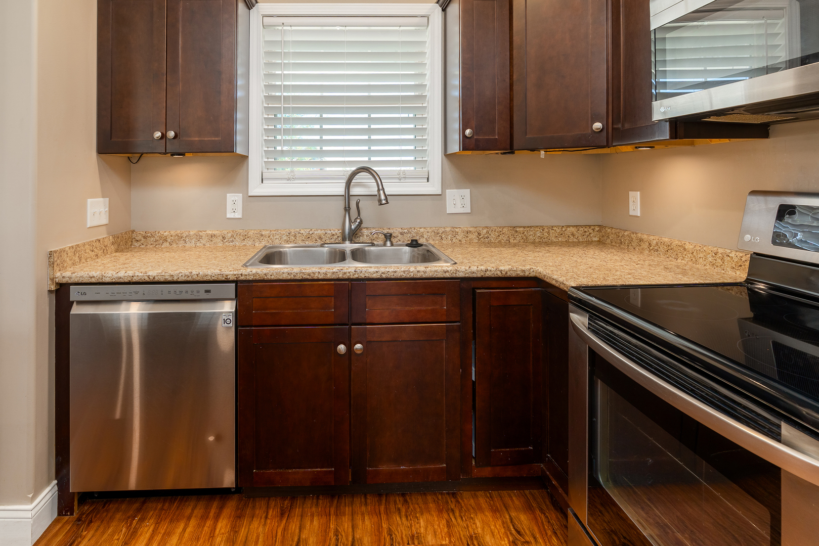 15730 Jadin Road Property Photo 14