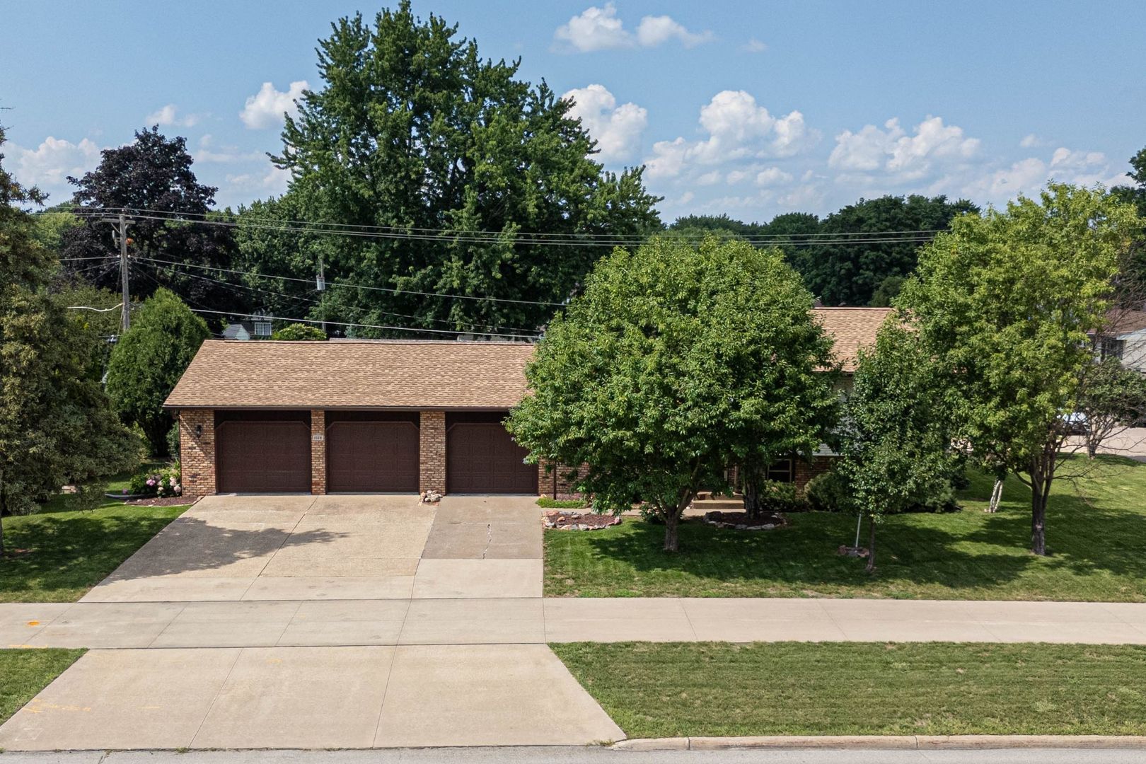 1528 Spruce Hills Drive Property Photo 1