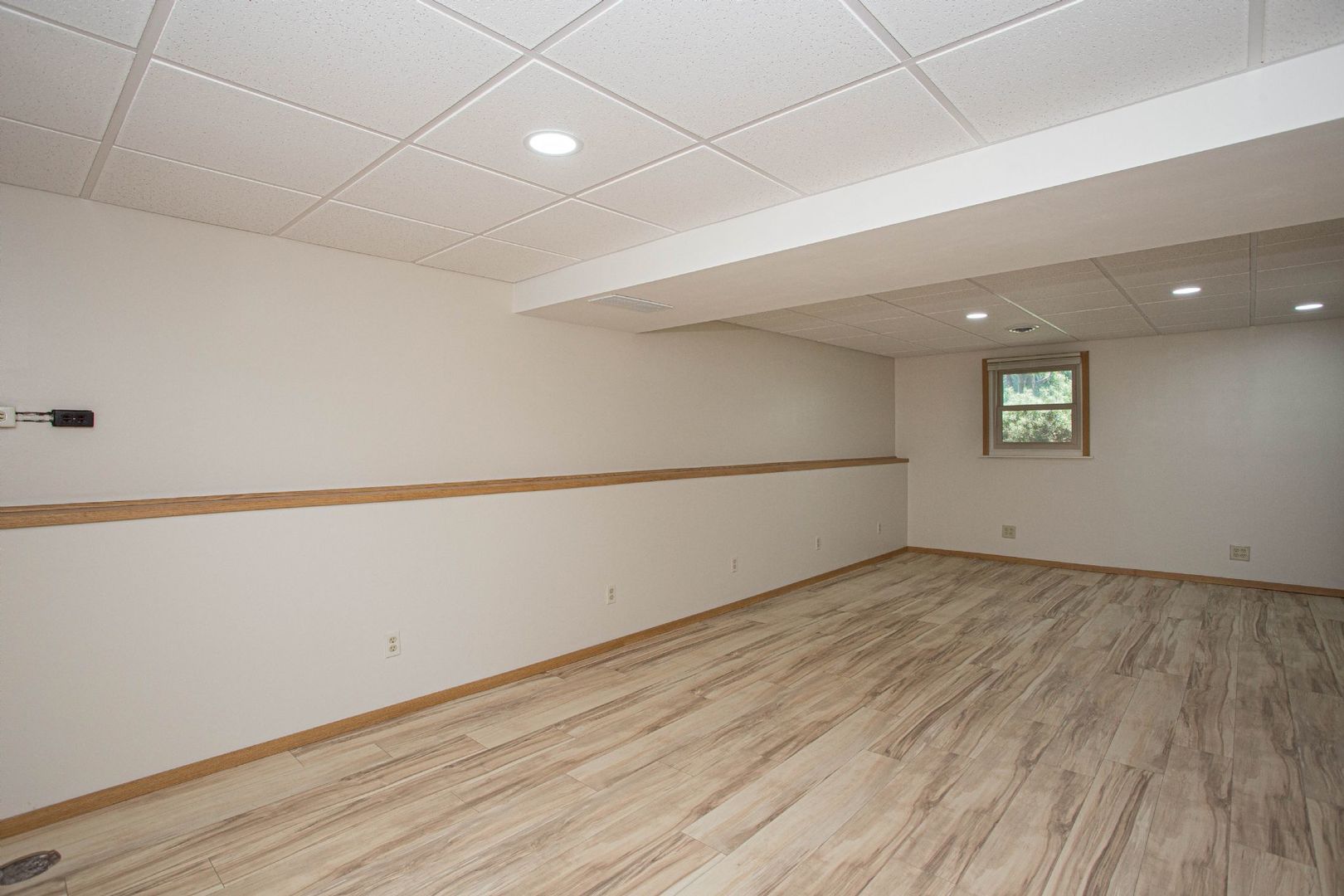 1528 Spruce Hills Drive Property Photo 4