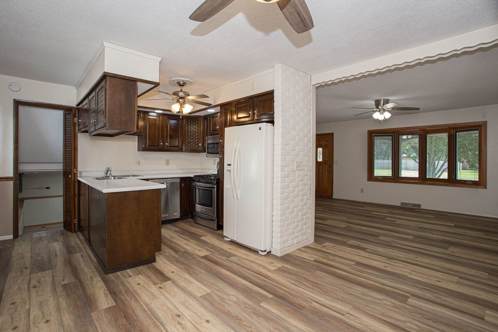 1528 Spruce Hills Drive Property Photo 14