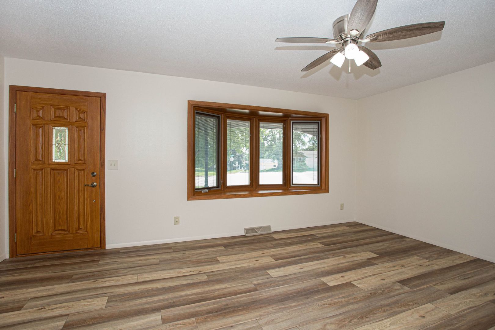 1528 Spruce Hills Drive Property Photo 18