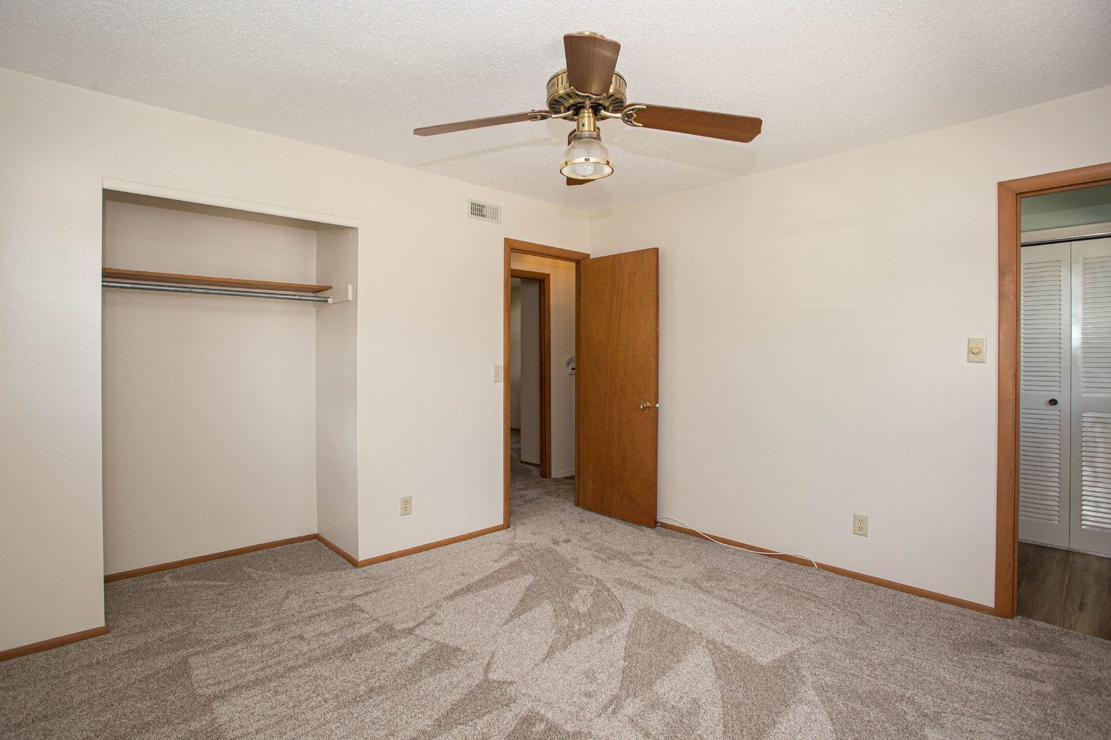 1528 Spruce Hills Drive Property Photo 21