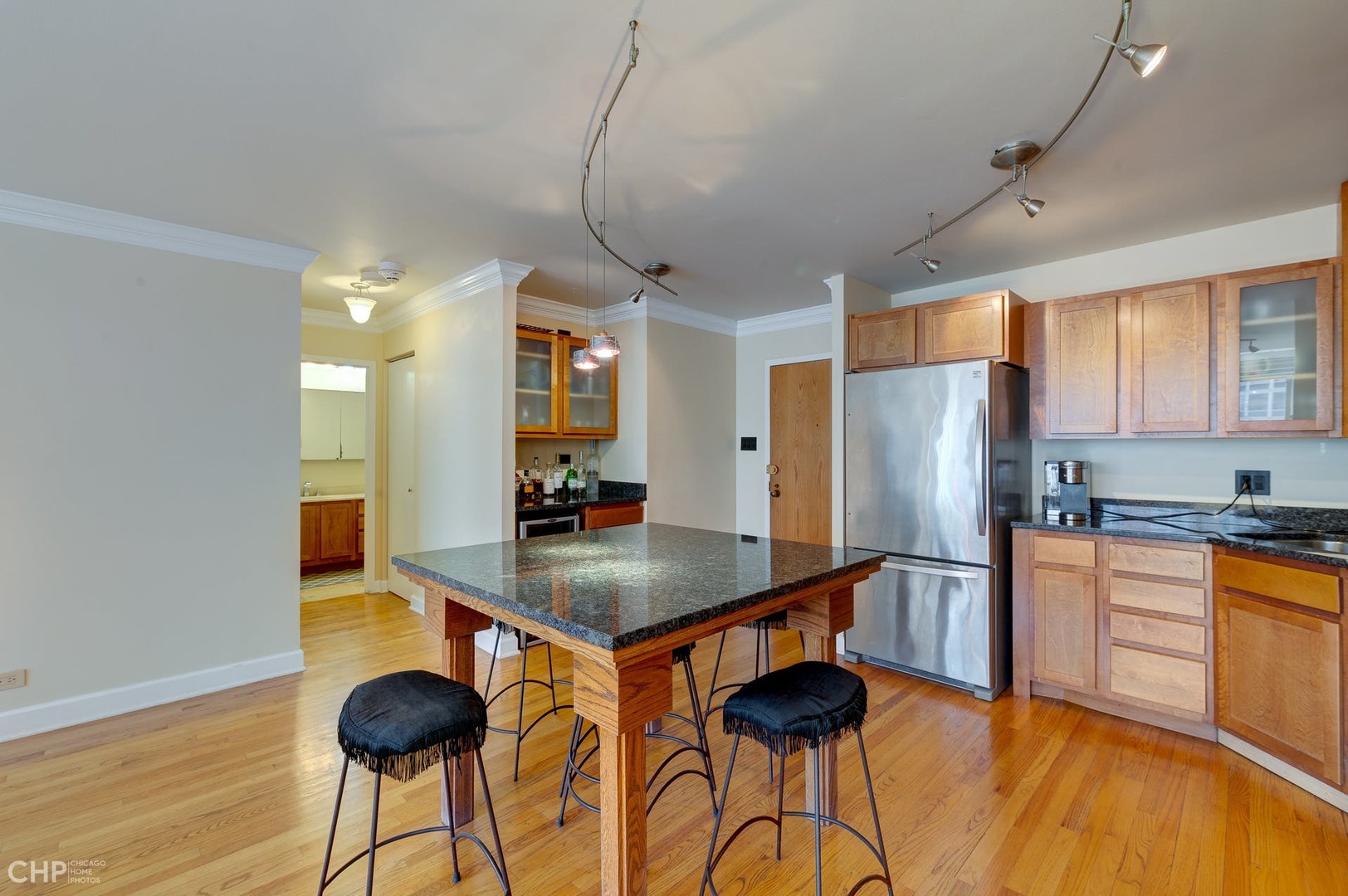 211 E Ohio Street 1410 Property Photo 8