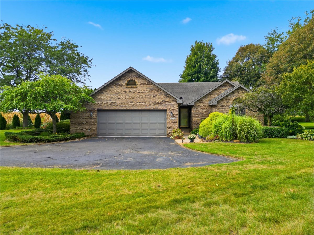 2128 Melvin Drive Property Photo 1