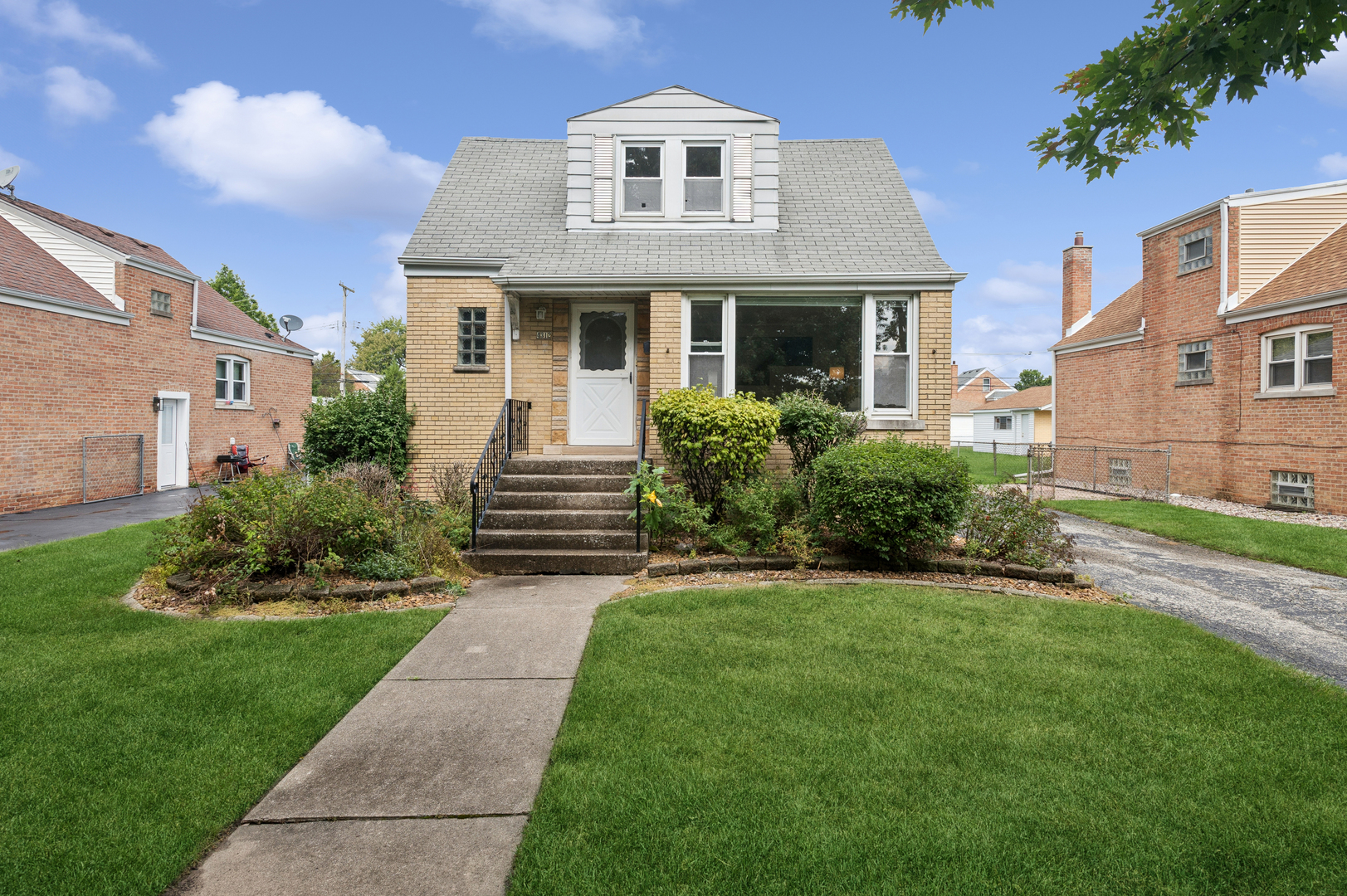 4312 W 109th Street Property Photo 1