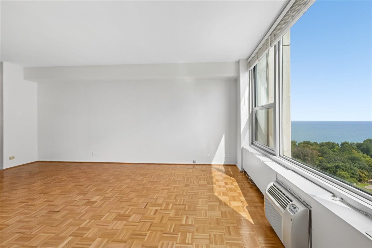 3600 N Lake Shore Drive 2209 Property Photo 5