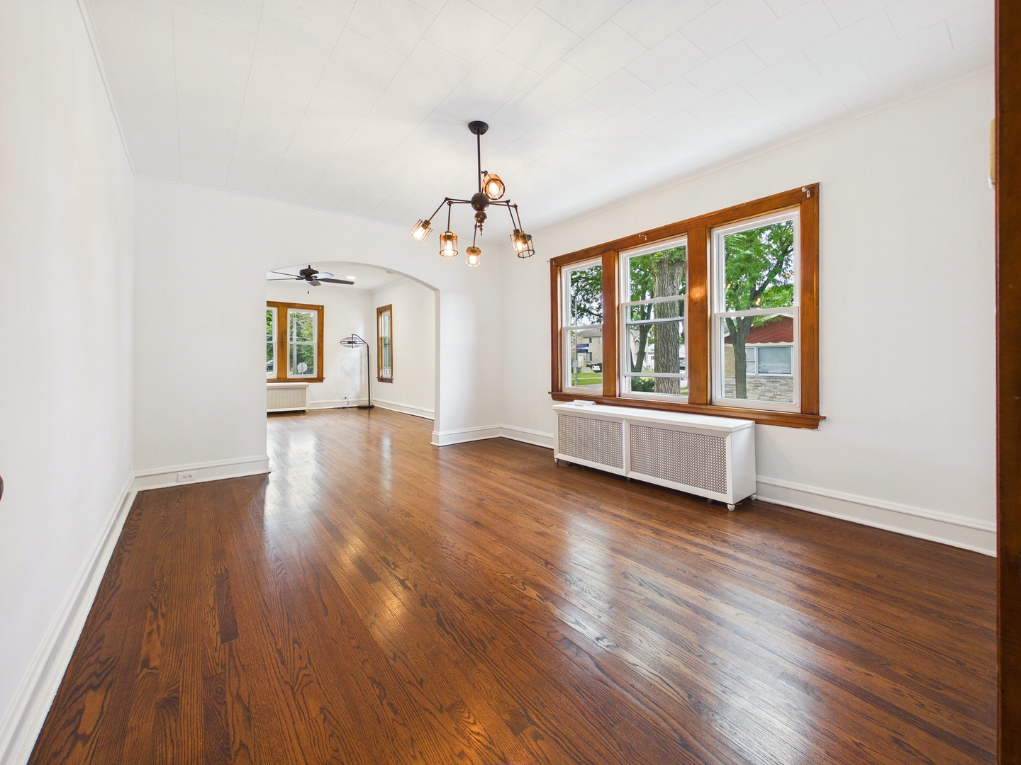4200 N Oriole Avenue Property Photo 3