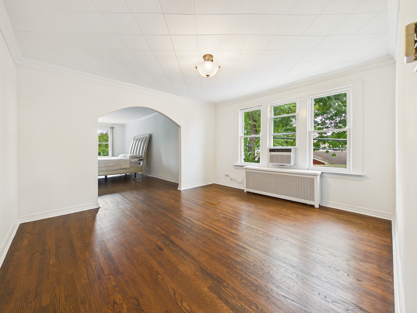 4200 N Oriole Avenue Property Photo 8