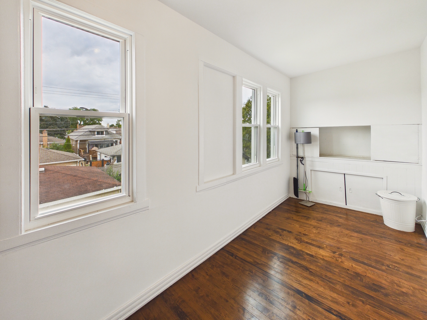 4200 N Oriole Avenue Property Photo 12