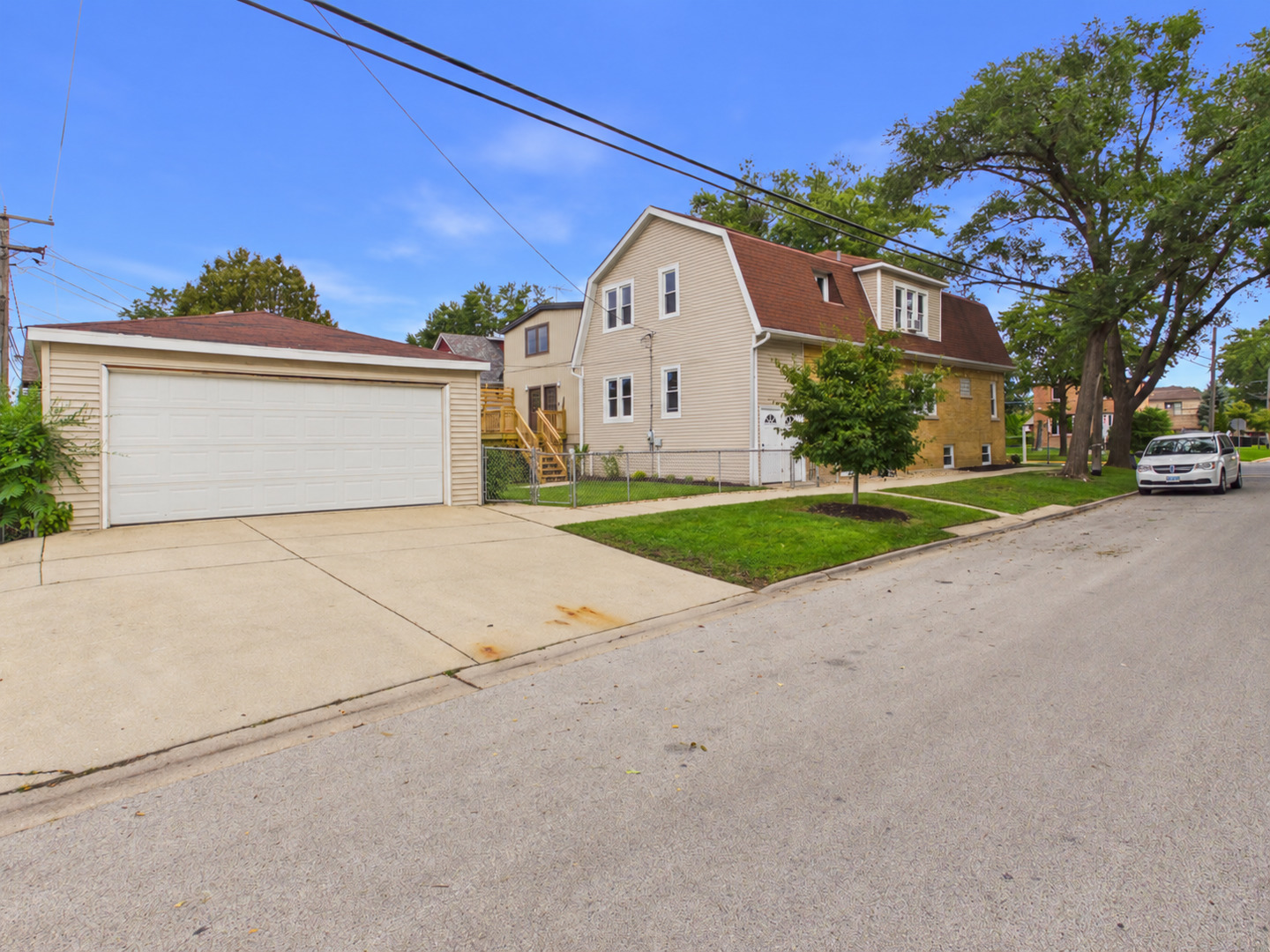 4200 N Oriole Avenue Property Photo 26