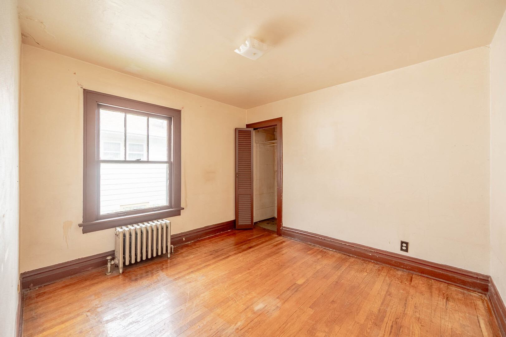 527 S Summit Avenue Property Photo 9