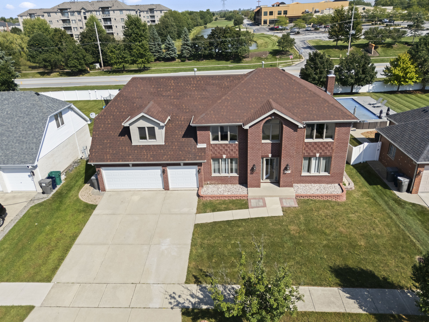 18219 Autumn Ridge Drive Property Photo 2