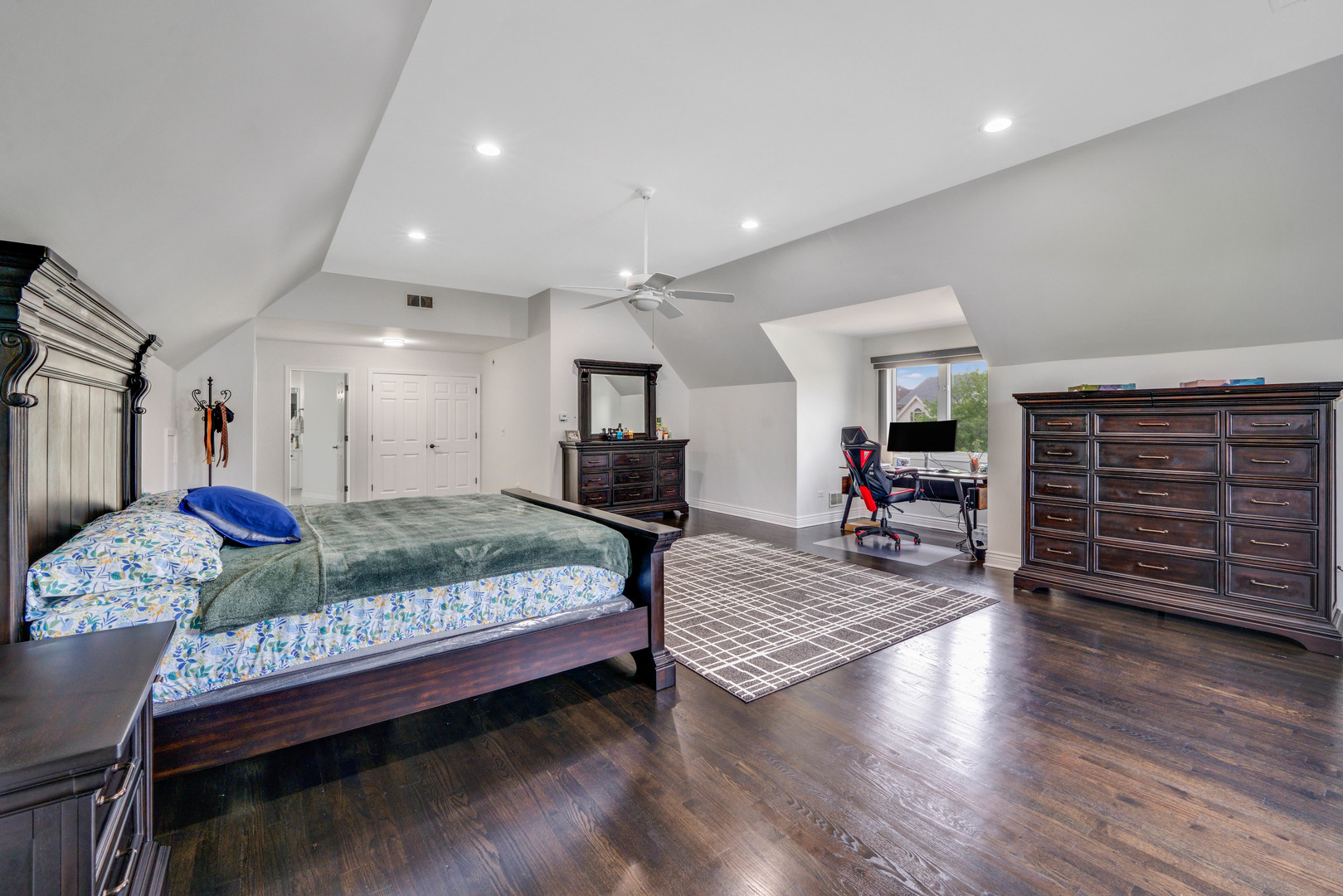 18219 Autumn Ridge Drive Property Photo 16