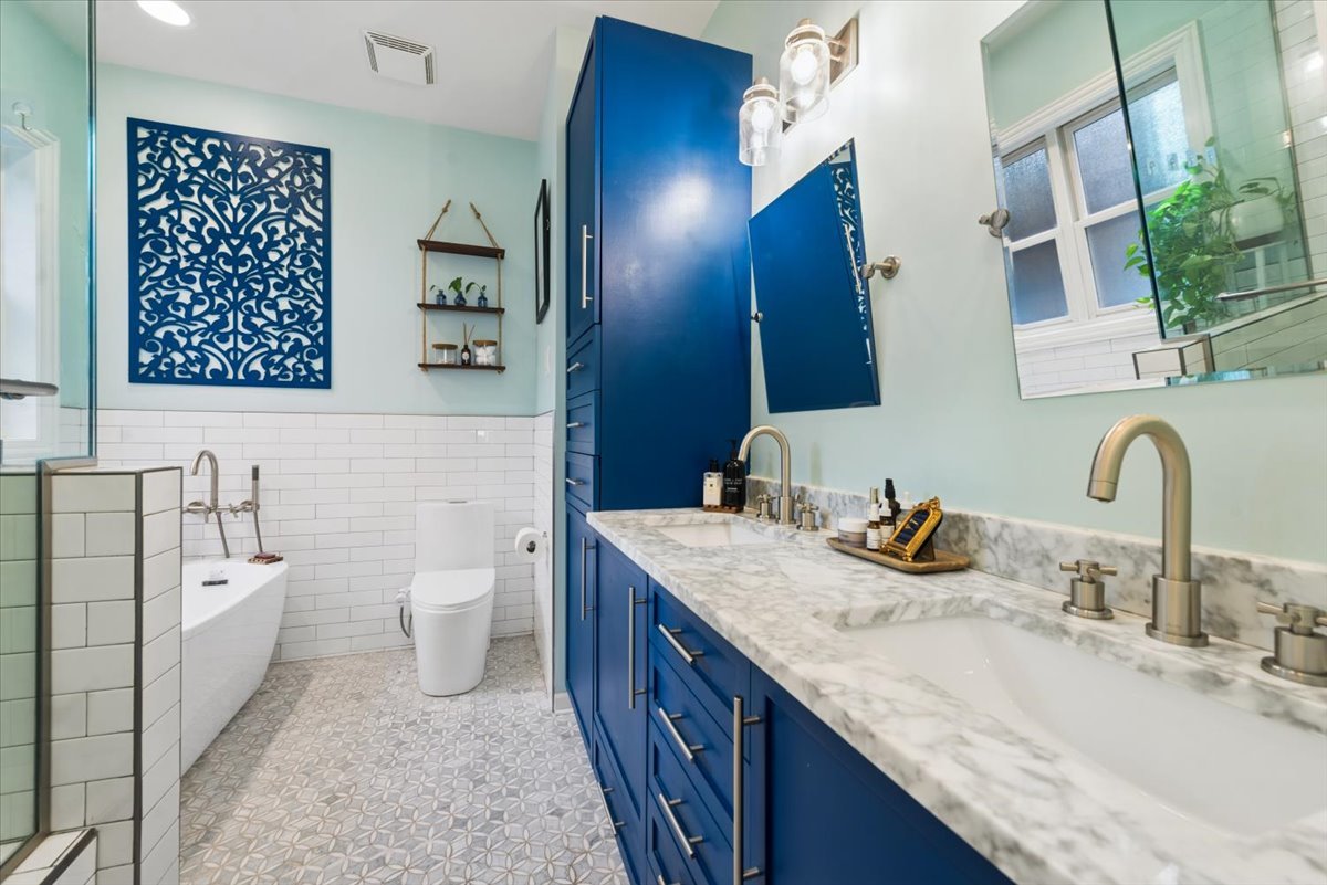 2454 W Foster Avenue 2e Property Photo 11