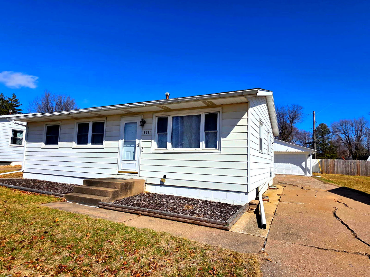 6711 Ridge Drive Property Photo 2