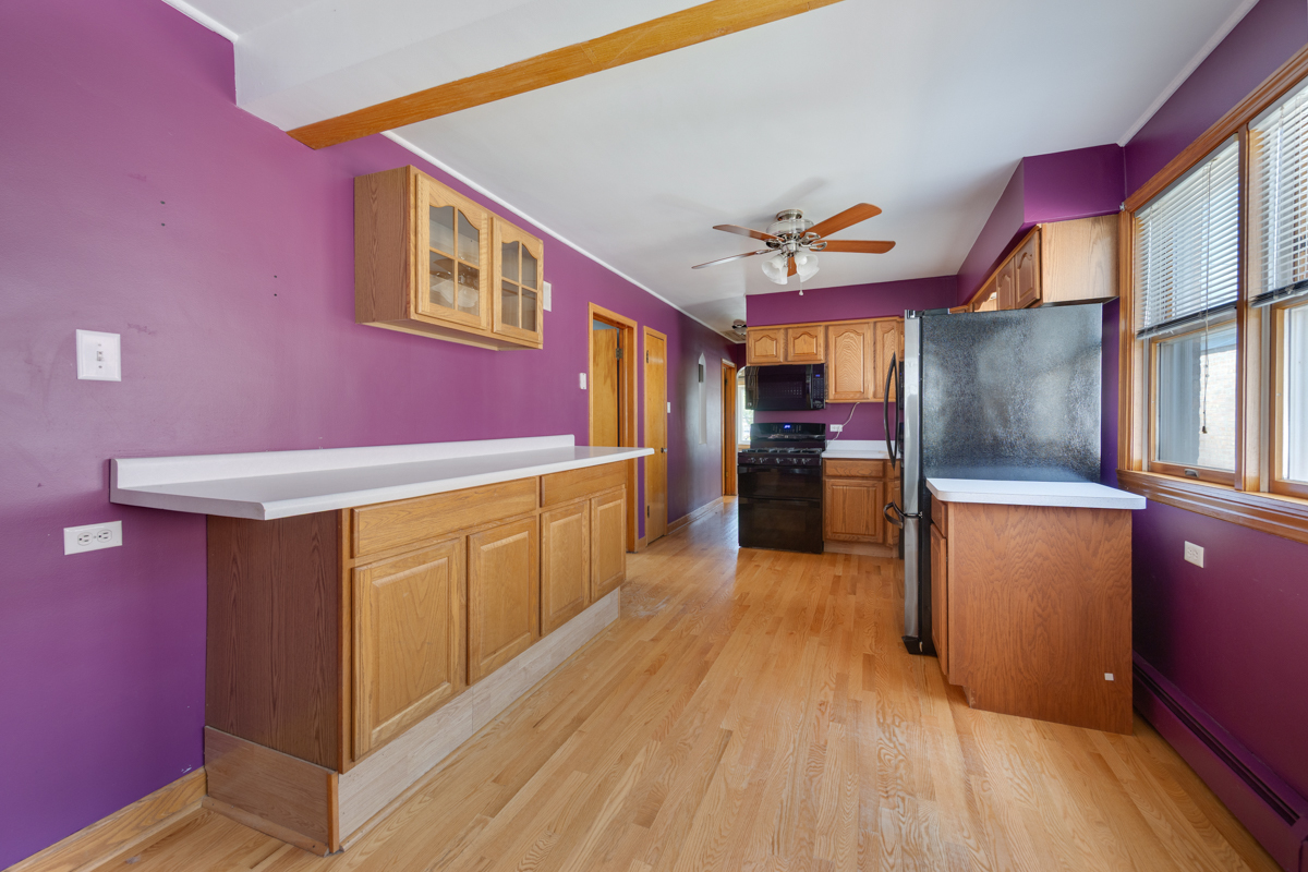 11413 S Saint Louis Avenue Property Photo 6