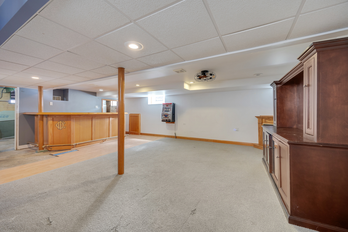 11413 S Saint Louis Avenue Property Photo 17
