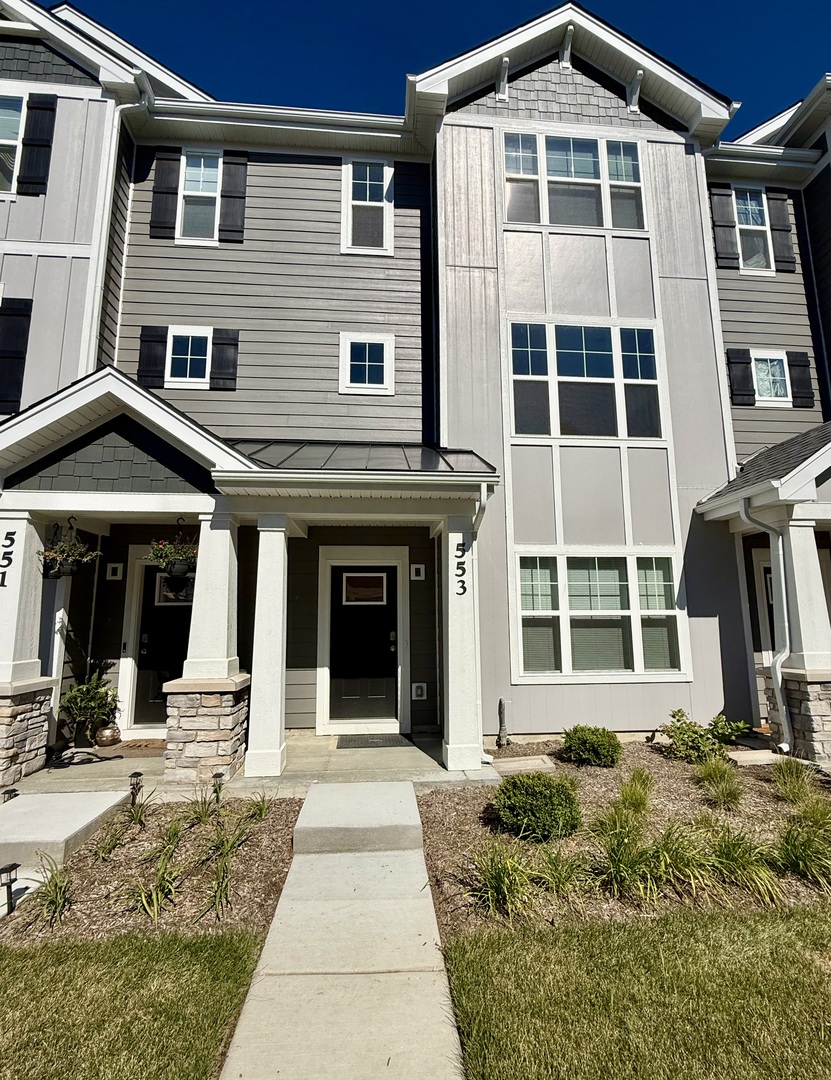 553 Yosemite Way Property Photo 1