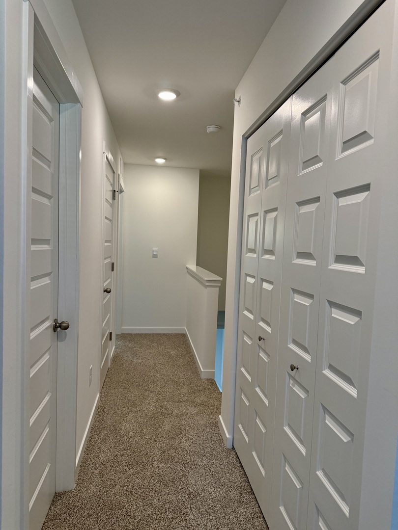 553 Yosemite Way Property Photo 7