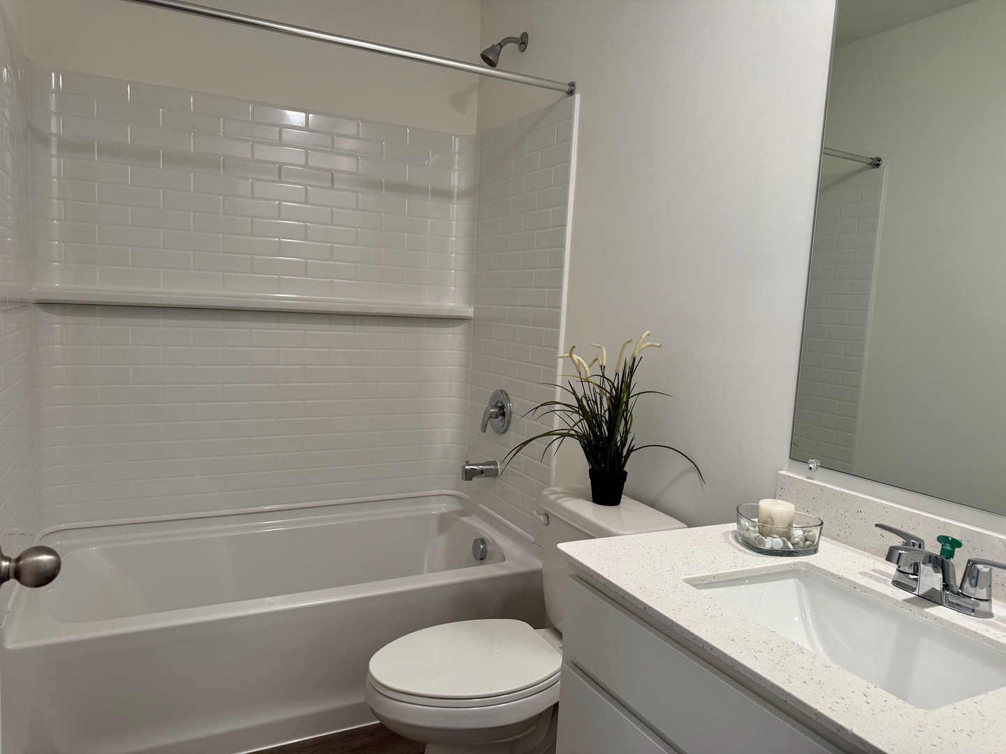 553 Yosemite Way Property Photo 9