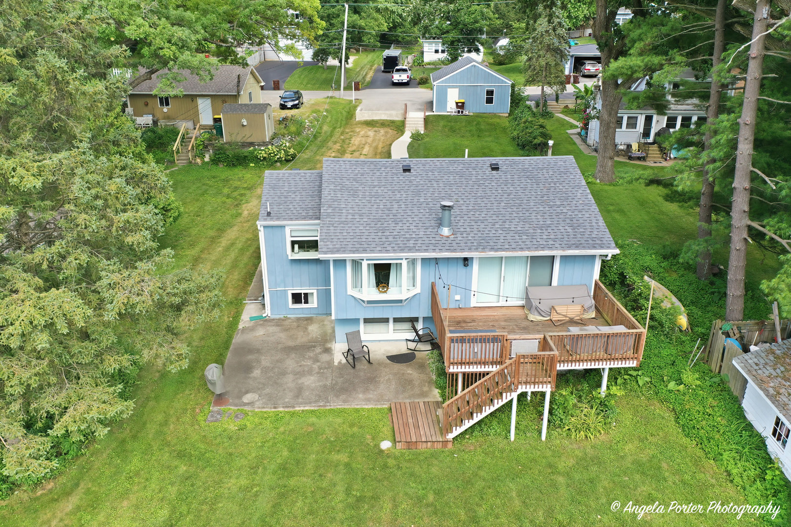 4813 Wildwood Drive Property Photo 2