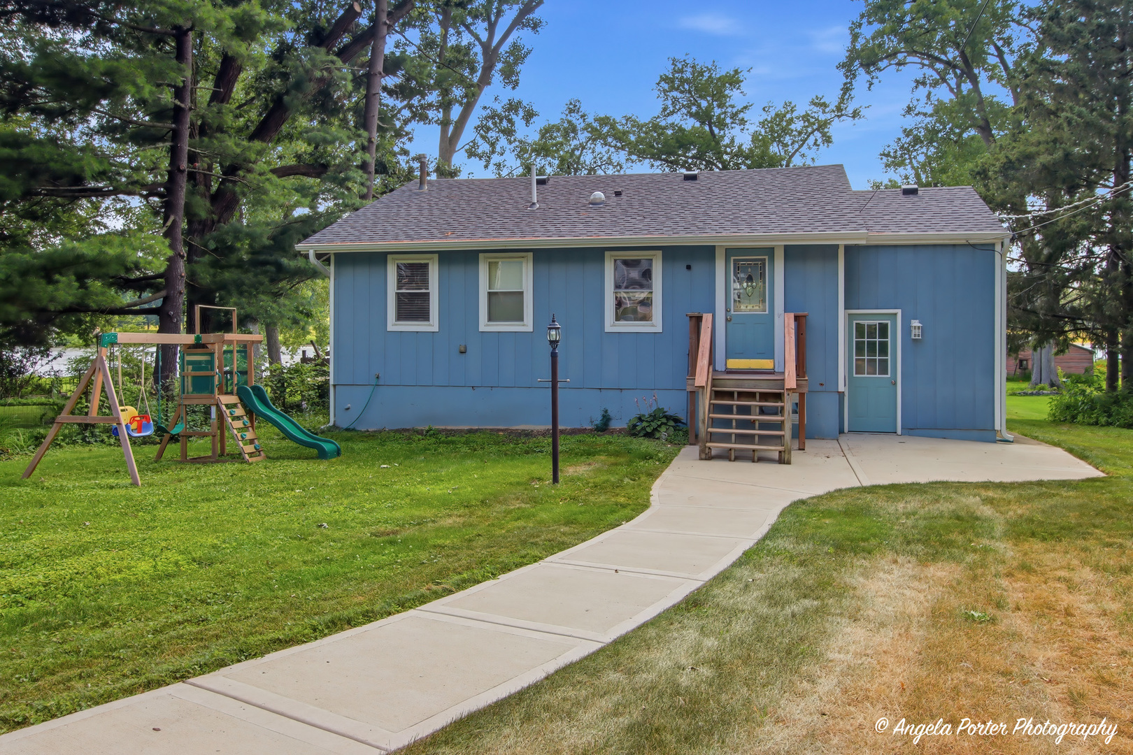 4813 Wildwood Drive Property Photo 3