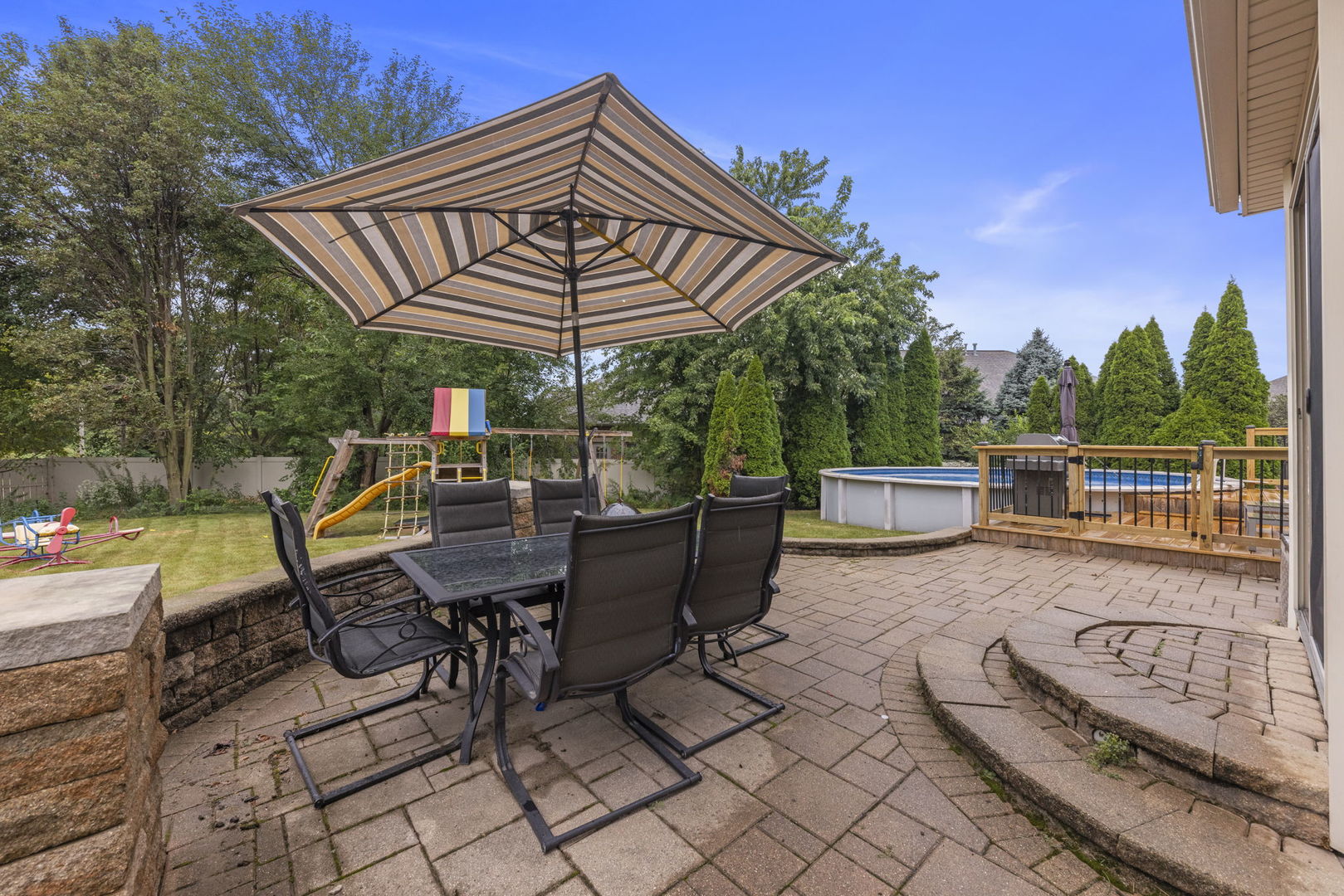 2512 Calico Court Property Photo 32