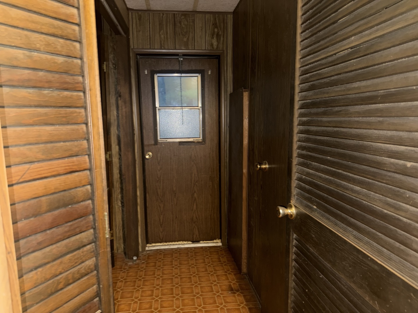 1010 Longmoor Avenue Property Photo 10