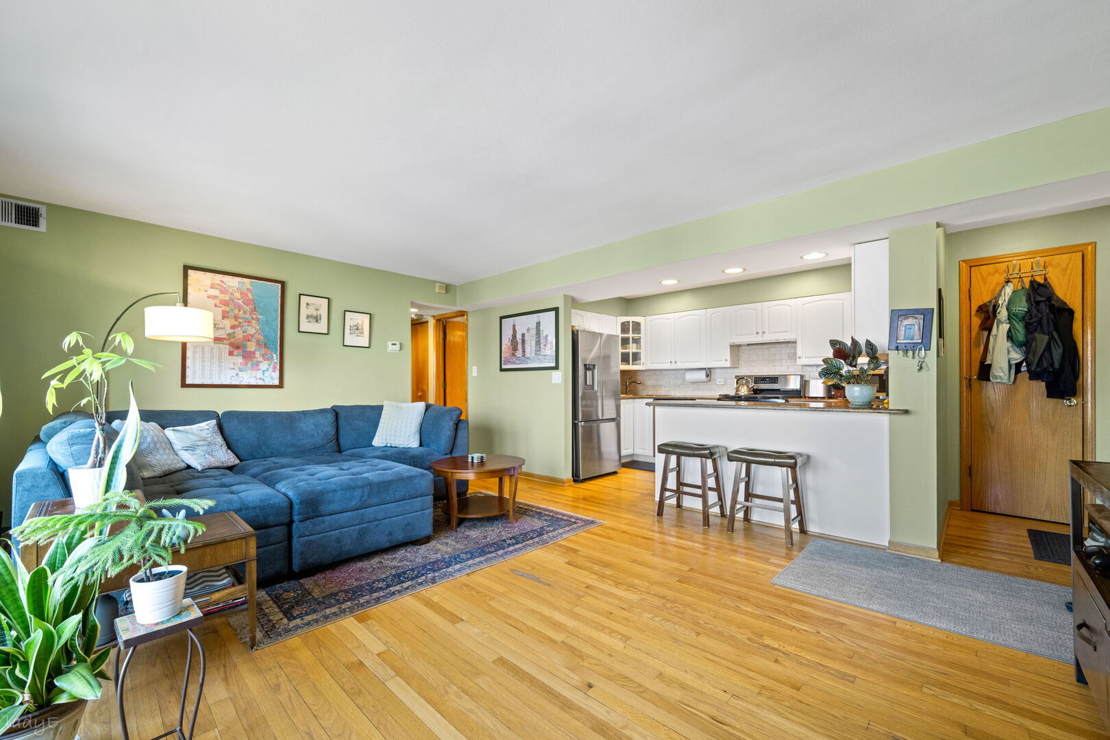 2112 W Armitage Avenue 2n Property Photo 3