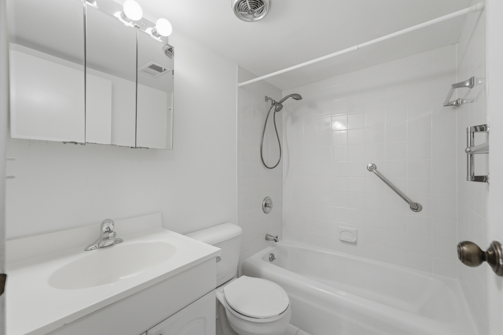 512 Redondo Drive 509 Property Photo 17