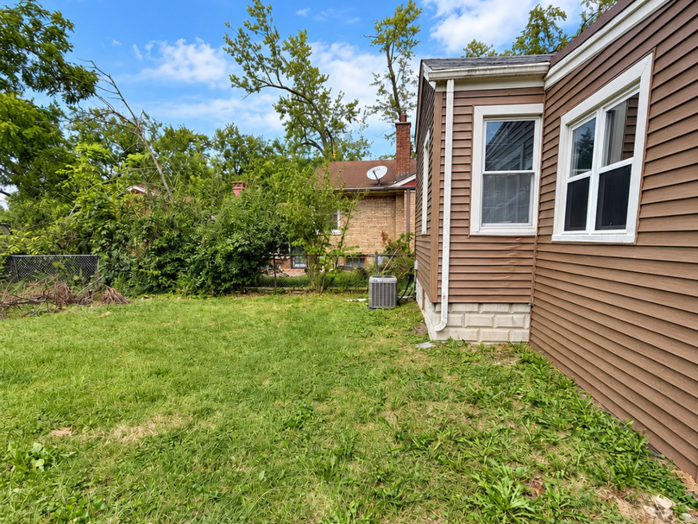 38 S Rebecca Street Property Photo 5