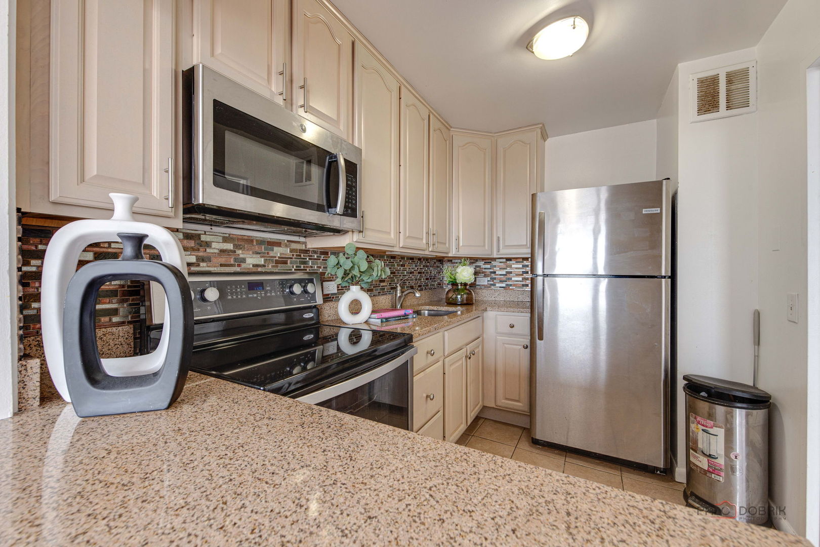5445 N Sheridan Road 3805 Property Photo 17