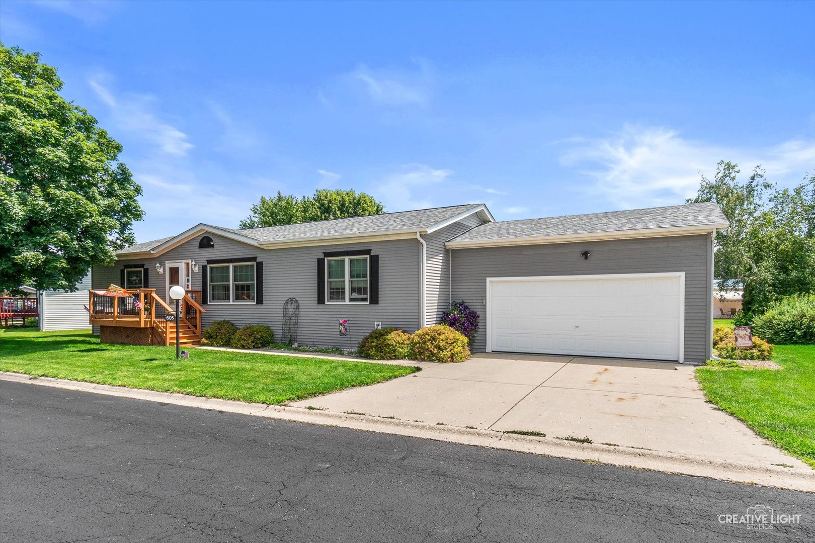 605 Bluebird Circle Property Photo 1