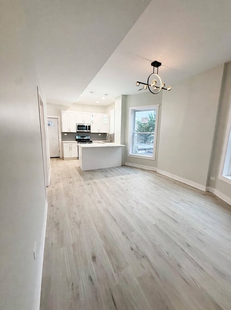 6039 S Eberhart Avenue 2 Property Photo 21