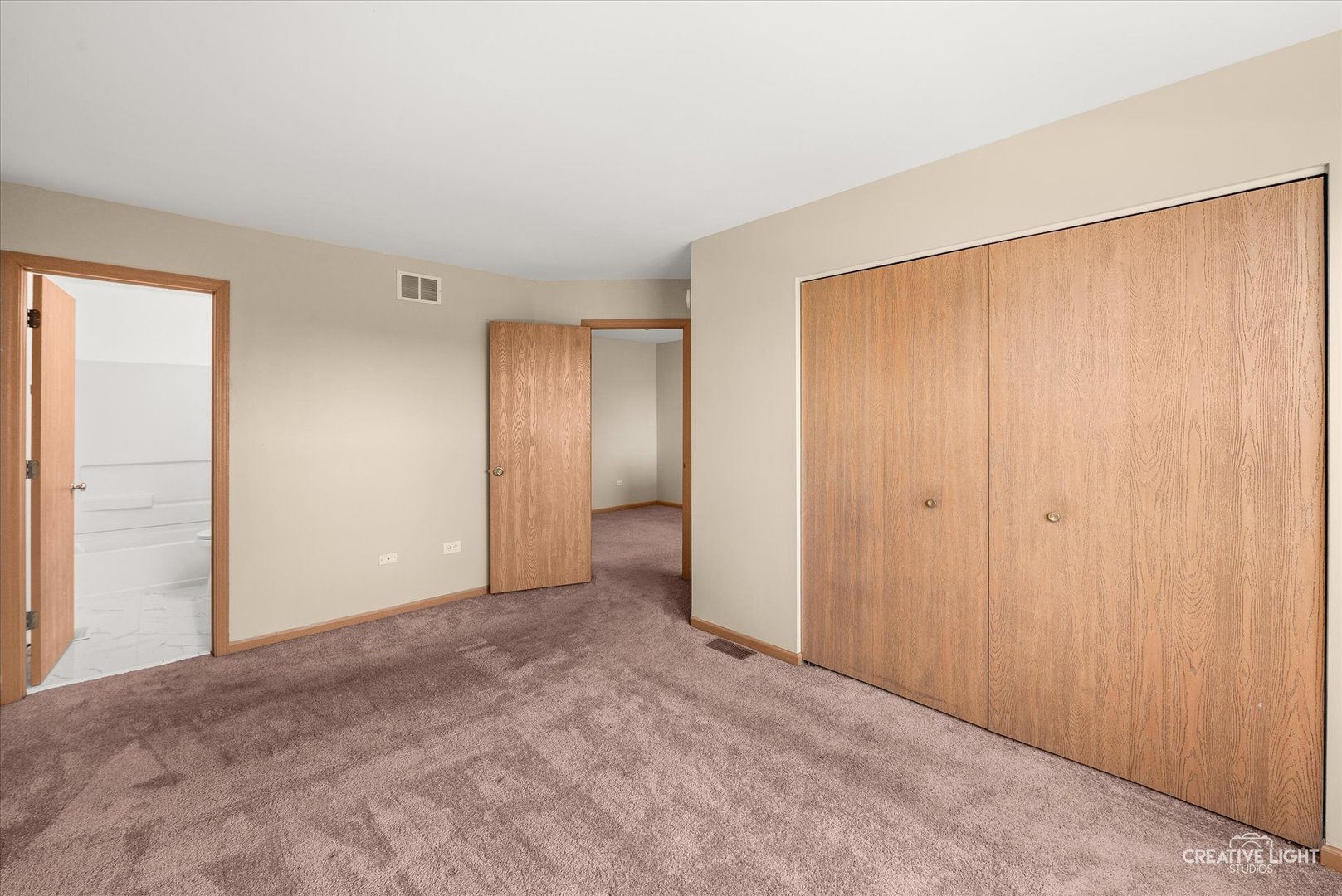 277 S Oak Creek Lane Property Photo 3
