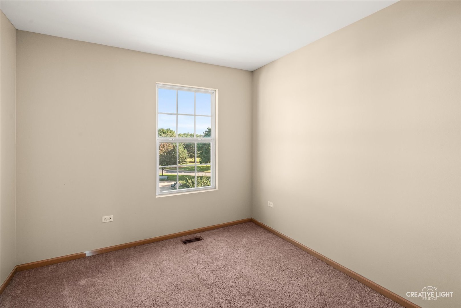 277 S Oak Creek Lane Property Photo 5