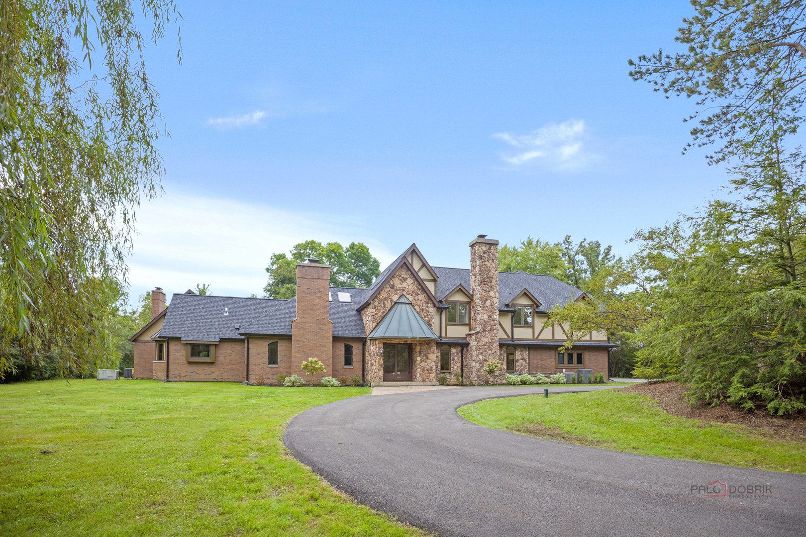 1899 Hilltop Lane Property Photo 4