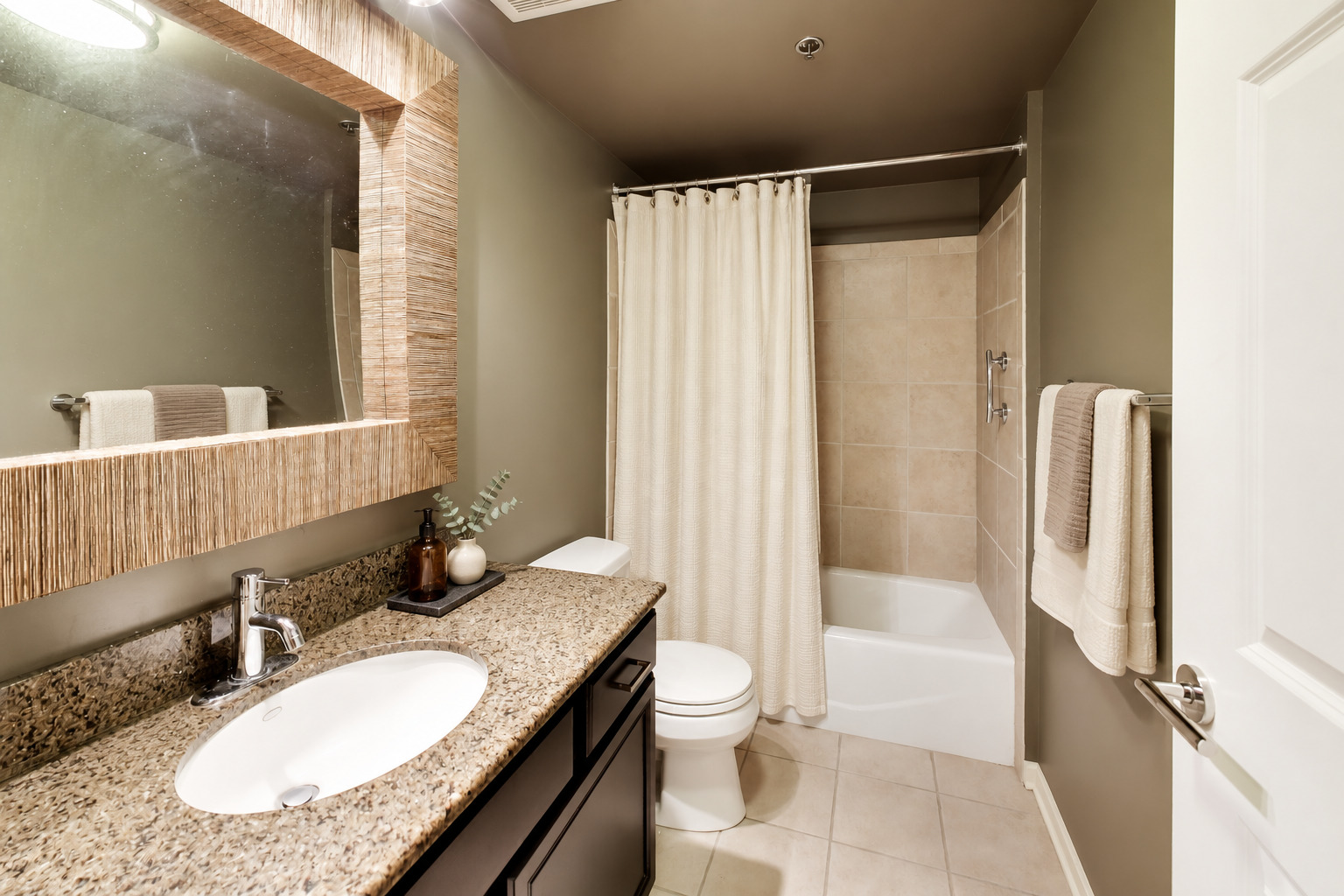 400 W Ontario Street 502 Property Photo 20