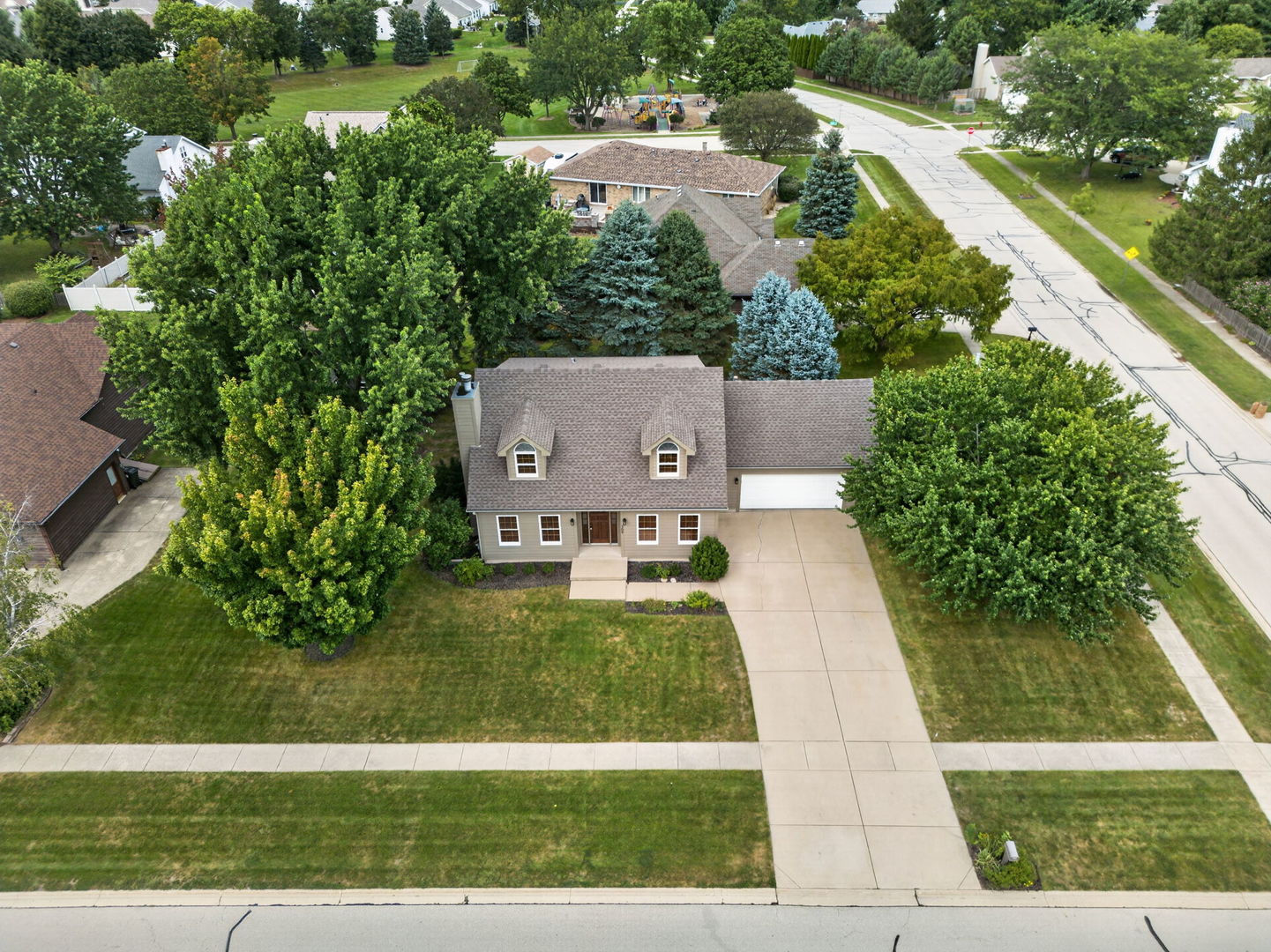 309 E Somonauk Street Property Photo 2