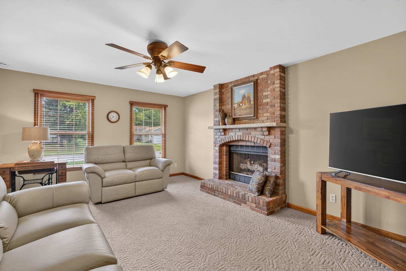 309 E Somonauk Street Property Photo 14