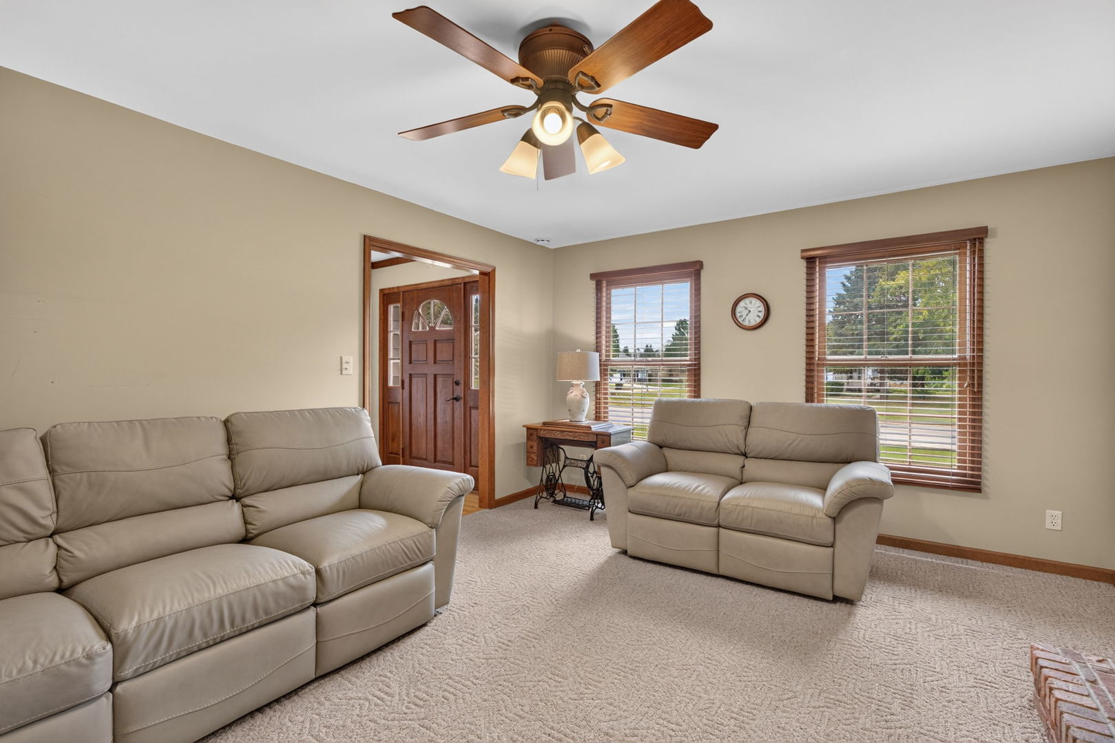 309 E Somonauk Street Property Photo 15