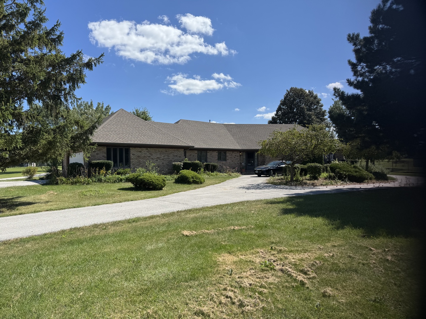 1026 S Schoolhouse Road Property Photo 1