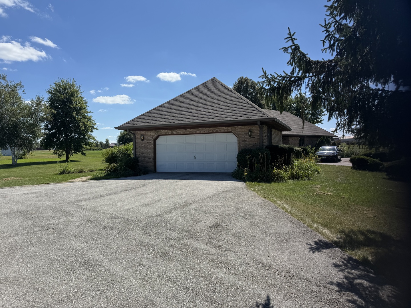 1026 S Schoolhouse Road Property Photo 3