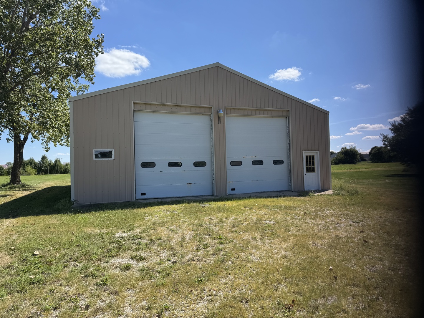 1026 S Schoolhouse Road Property Photo 8