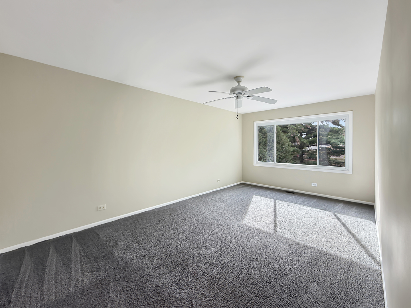 647 Darien Court Property Photo 14