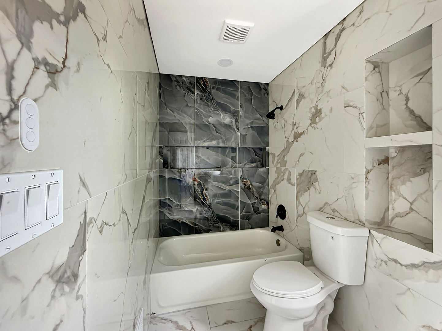 647 Darien Court Property Photo 23