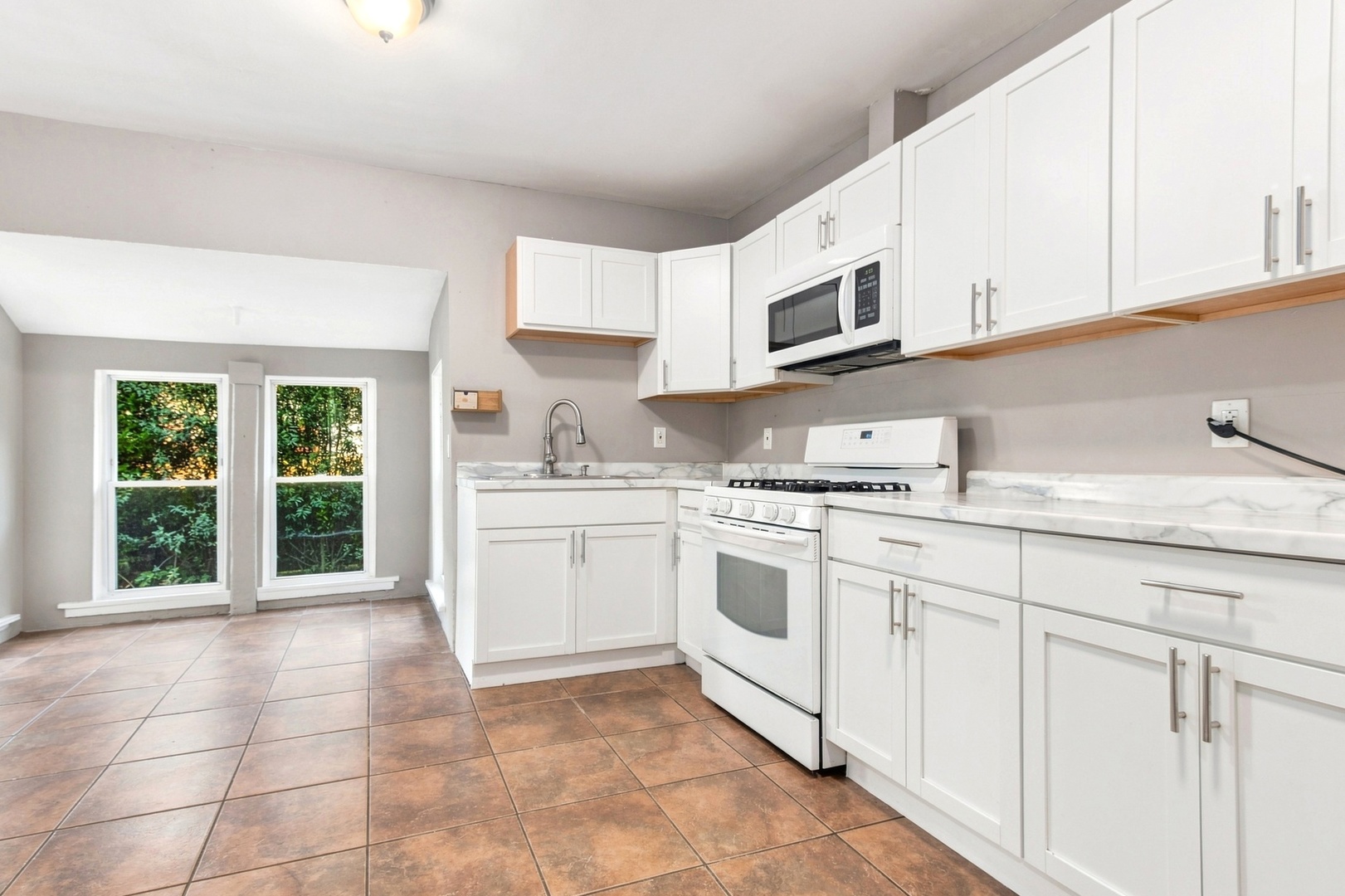 181 Montgomery Road Property Photo 7