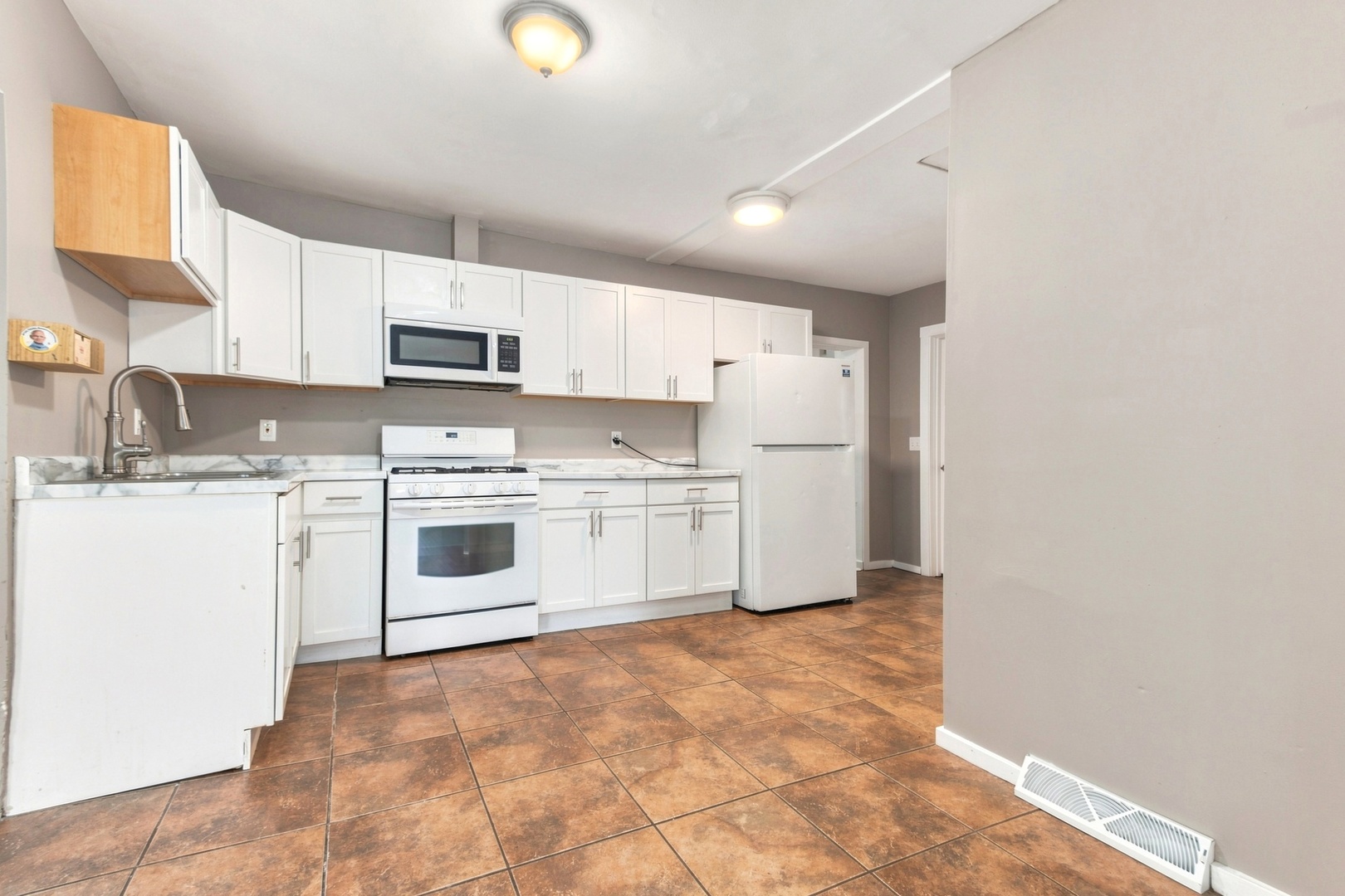 181 Montgomery Road Property Photo 8