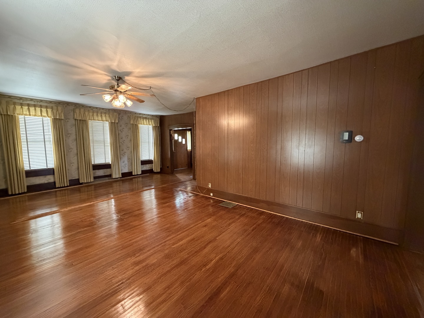 203 E Market Street Property Photo 7