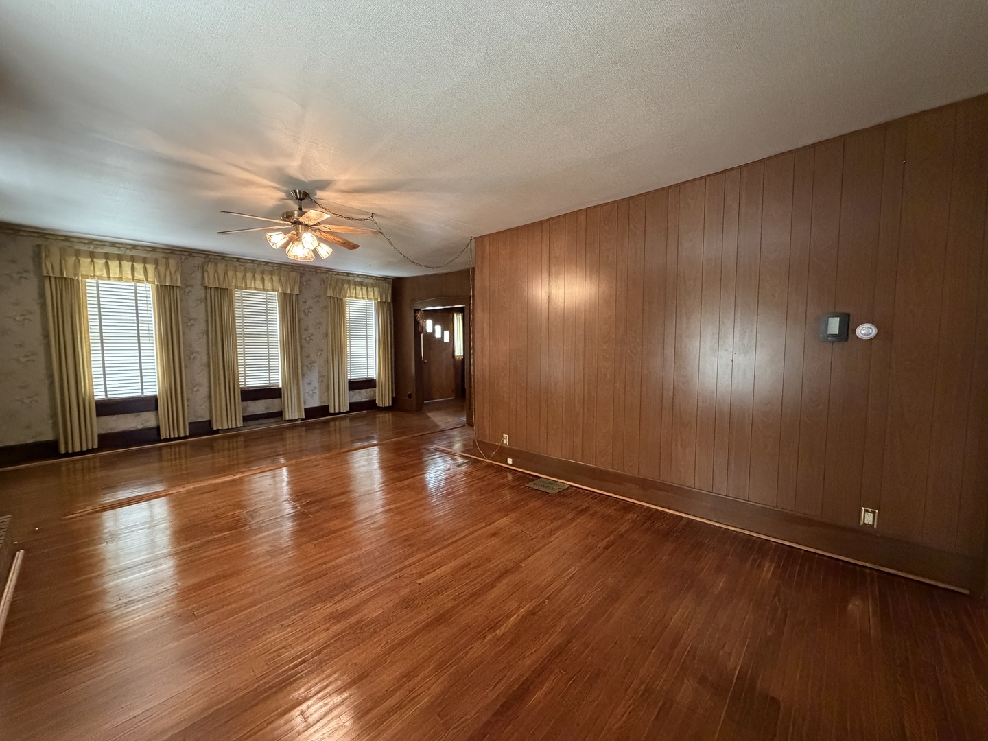 203 E Market Street Property Photo 8